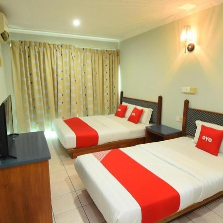 Oyo 89642 Highway Inn Mukah Екстериор снимка