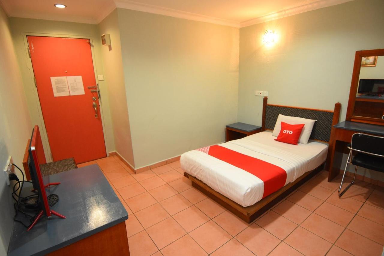 Oyo 89642 Highway Inn Mukah Екстериор снимка