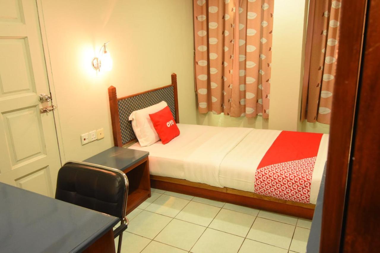 Oyo 89642 Highway Inn Mukah Екстериор снимка