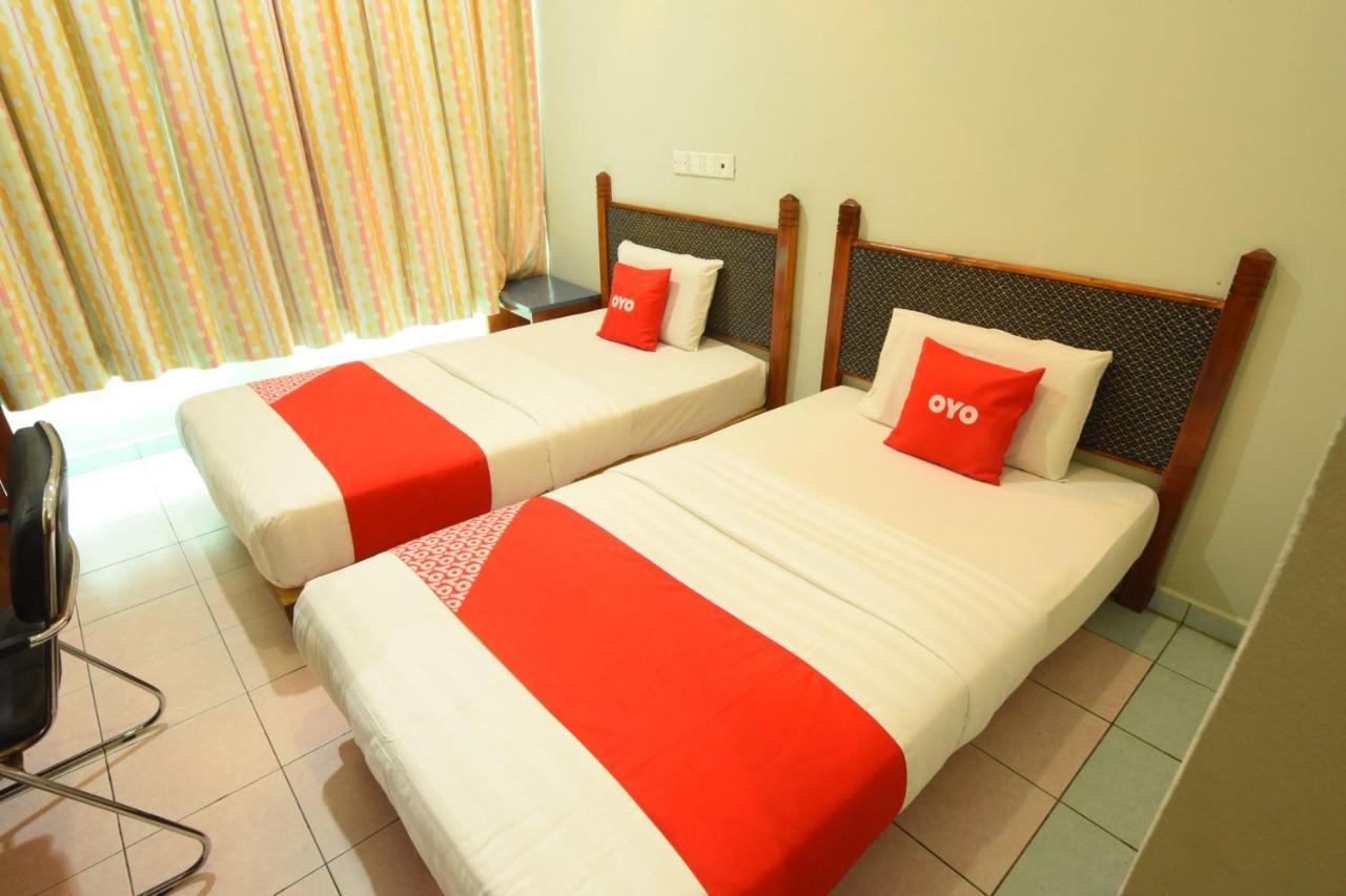 Oyo 89642 Highway Inn Mukah Екстериор снимка